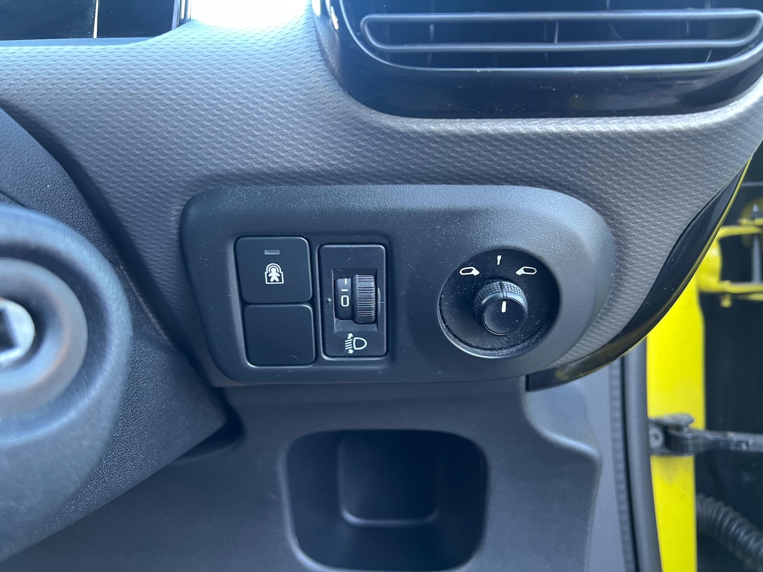 Used Citroen C4 Cactus 2016 for sale - 76165401: Photo 17