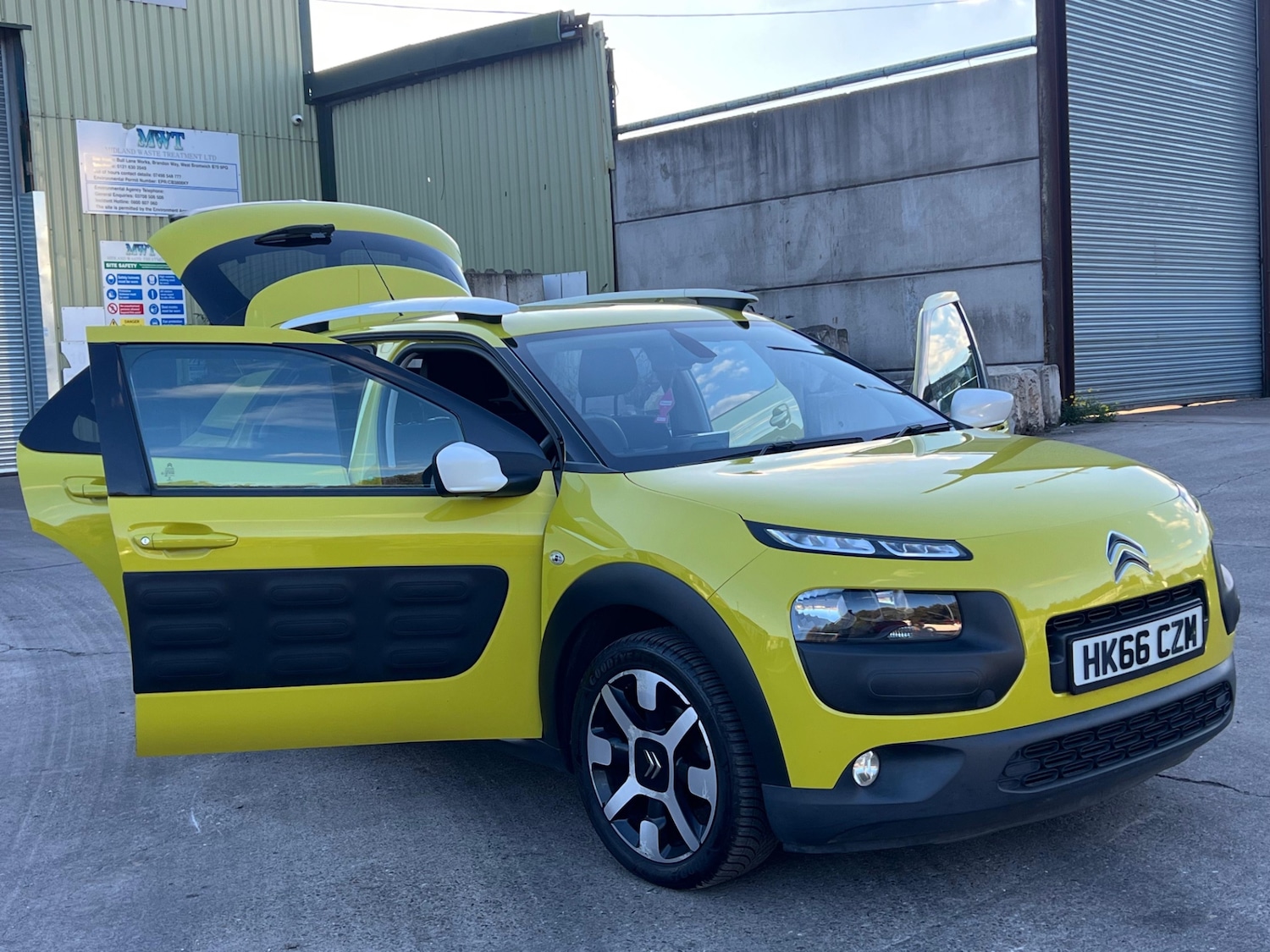 Used Citroen C4 Cactus 2016 for sale - 76165401: Photo 22