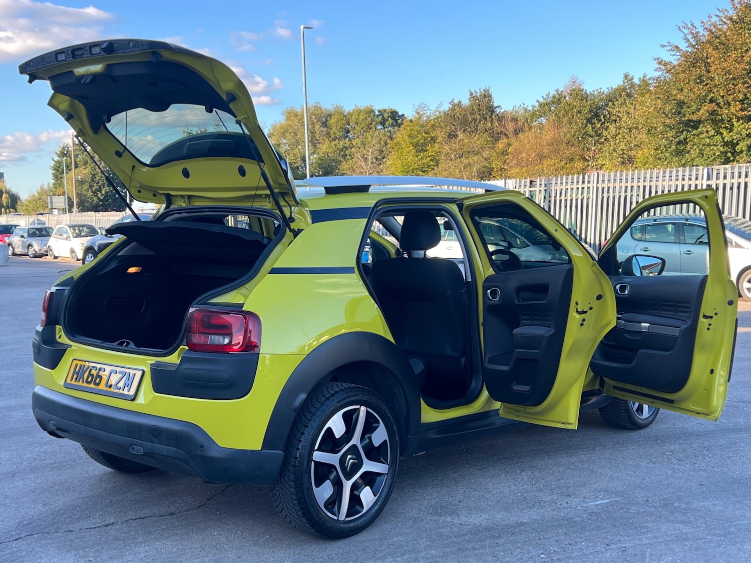 Used Citroen C4 Cactus 2016 for sale - 76165401: Photo 26