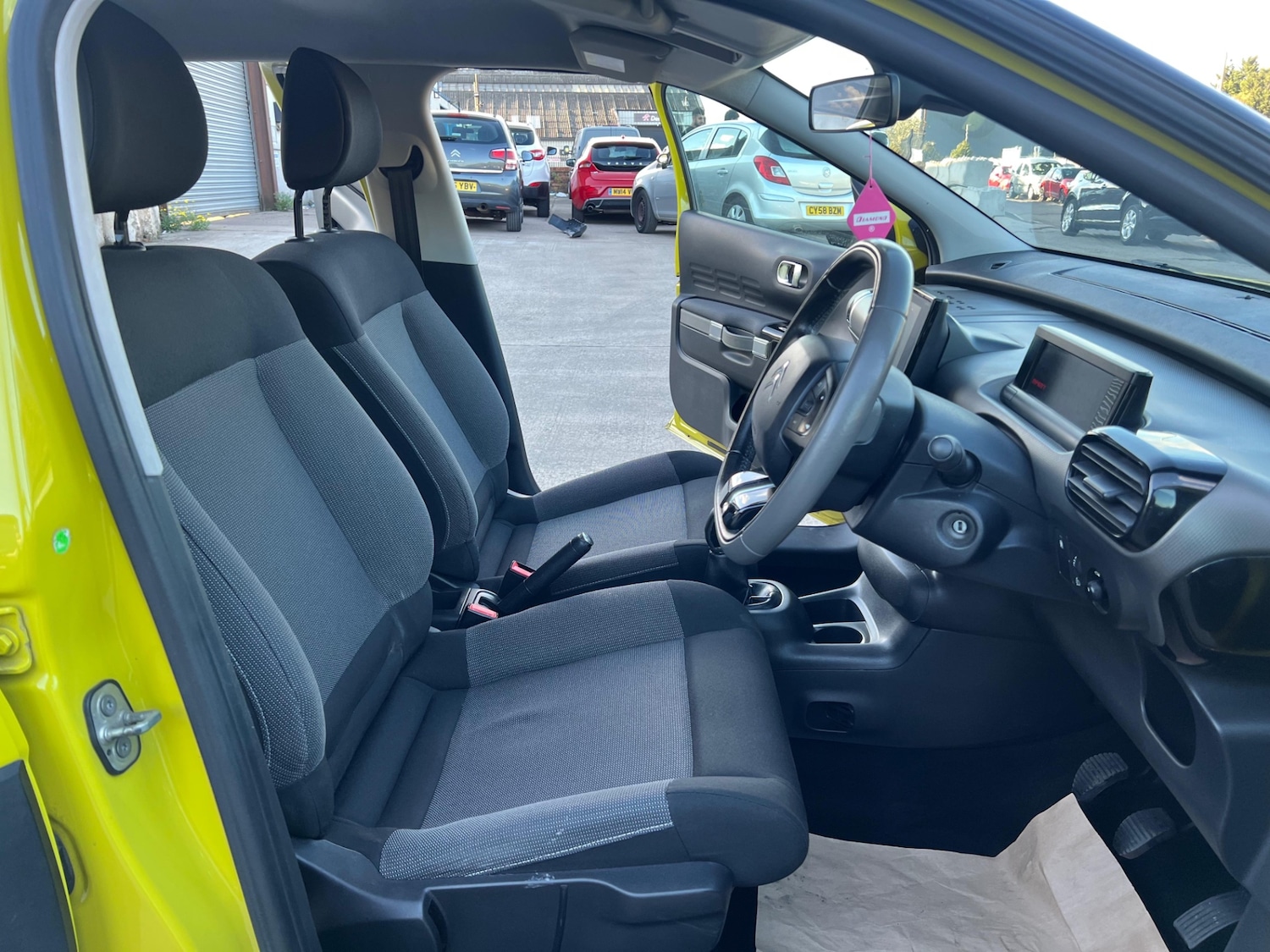 Used Citroen C4 Cactus 2016 for sale - 76165401: Photo 8