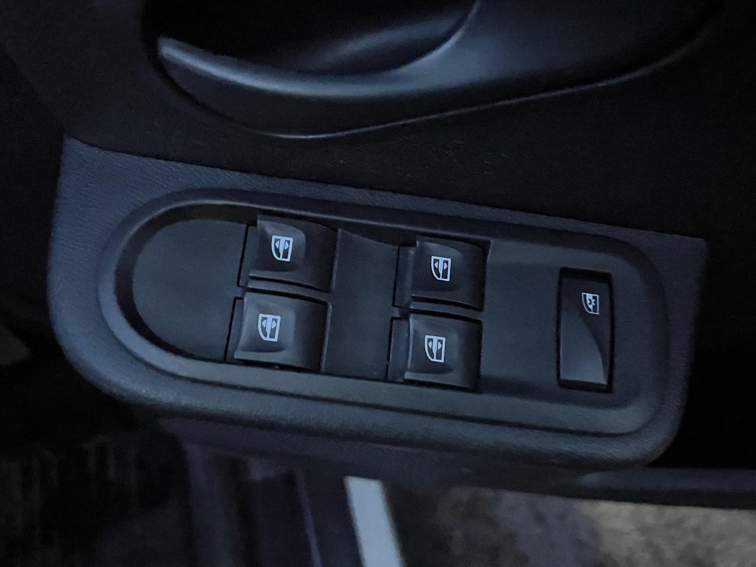 Used Dacia Duster 2015 for sale - 76799607: Photo 17