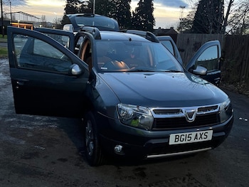 2015 (15) - 1.5 dCi 110 Laureate 5dr