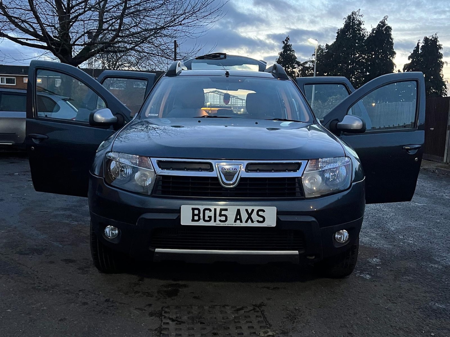 Used Dacia Duster 2015 for sale - 76799607: Photo 2