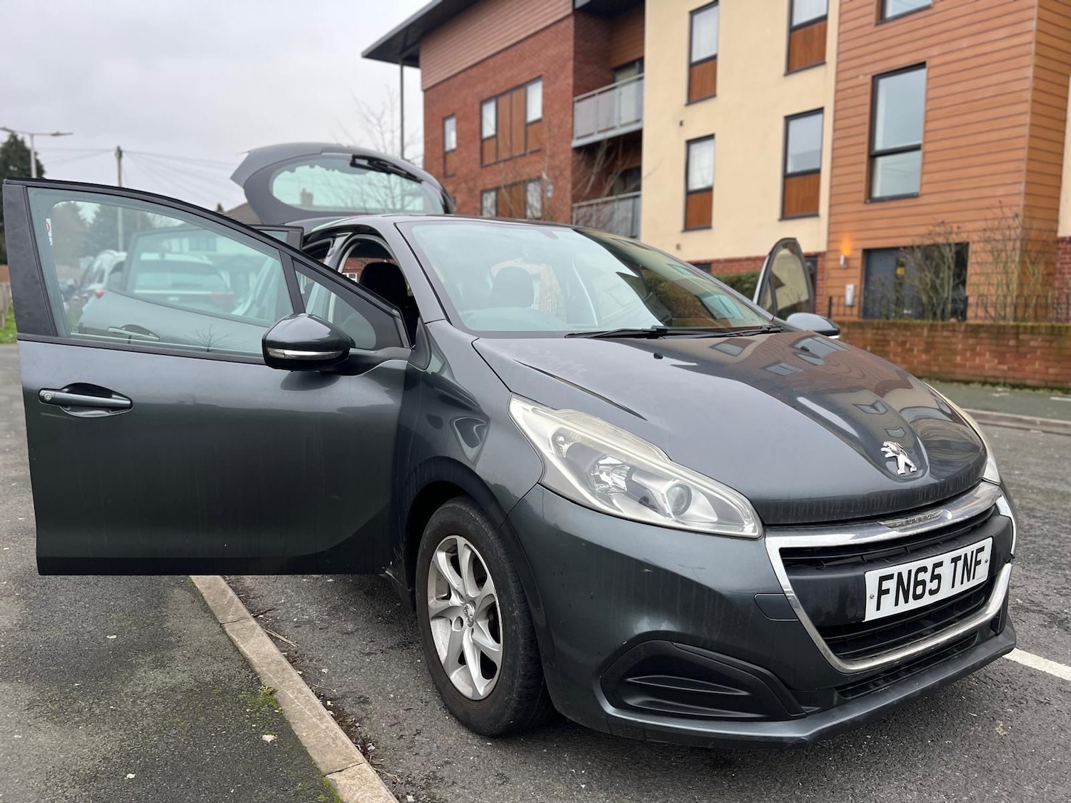 Used Peugeot 208 2015 for sale - 77320182: Photo 16