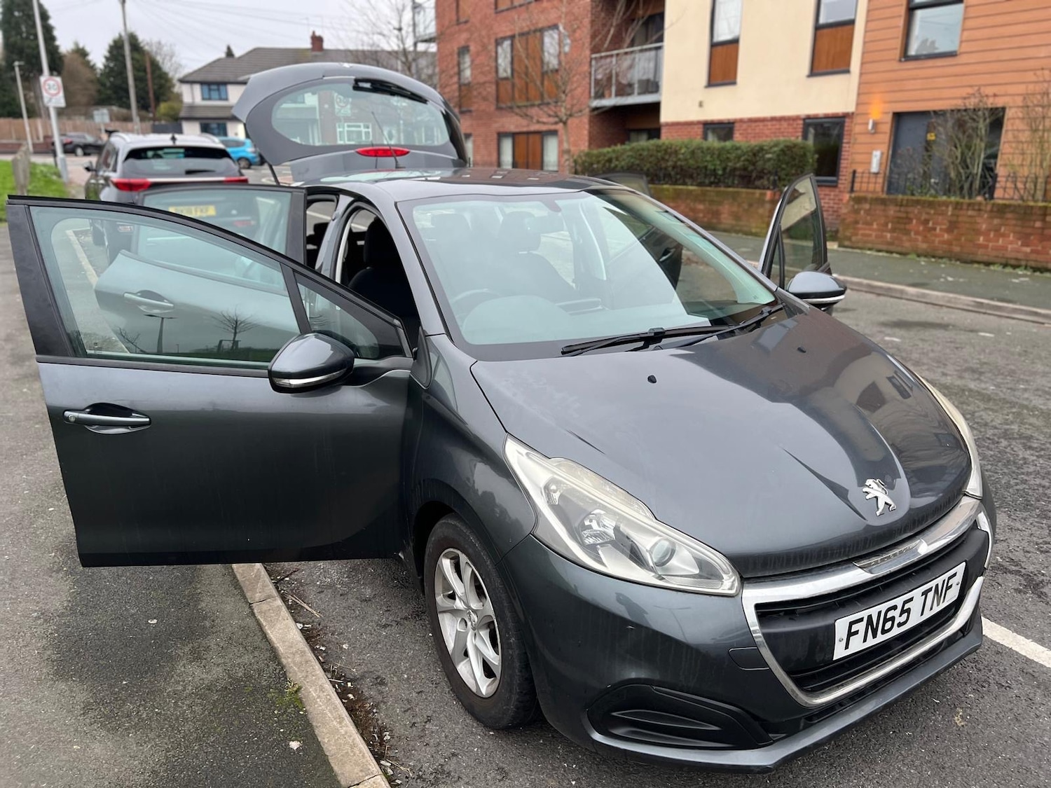 Used Peugeot 208 2015 for sale - 77320182: Photo 17