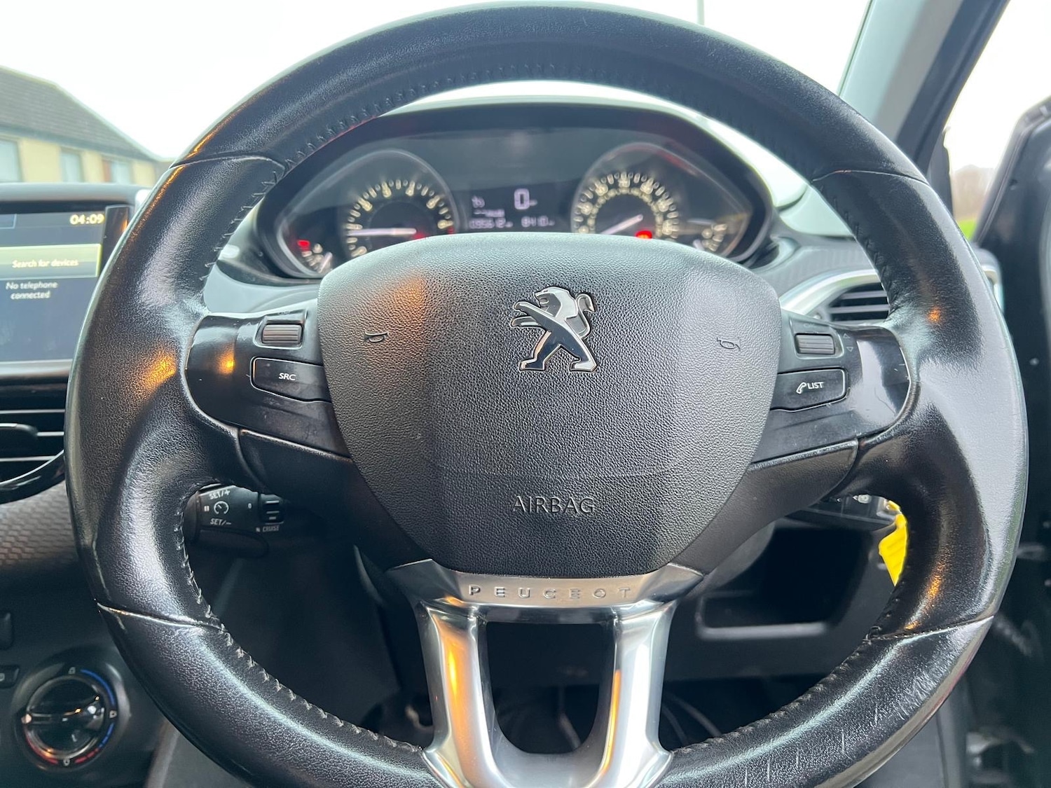 Used Peugeot 208 2015 for sale - 77320182: Photo 41