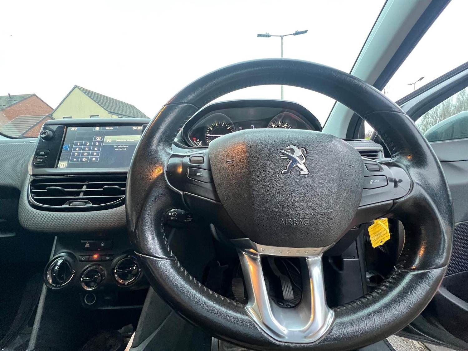 Used Peugeot 208 2015 for sale - 77320182: Photo 43