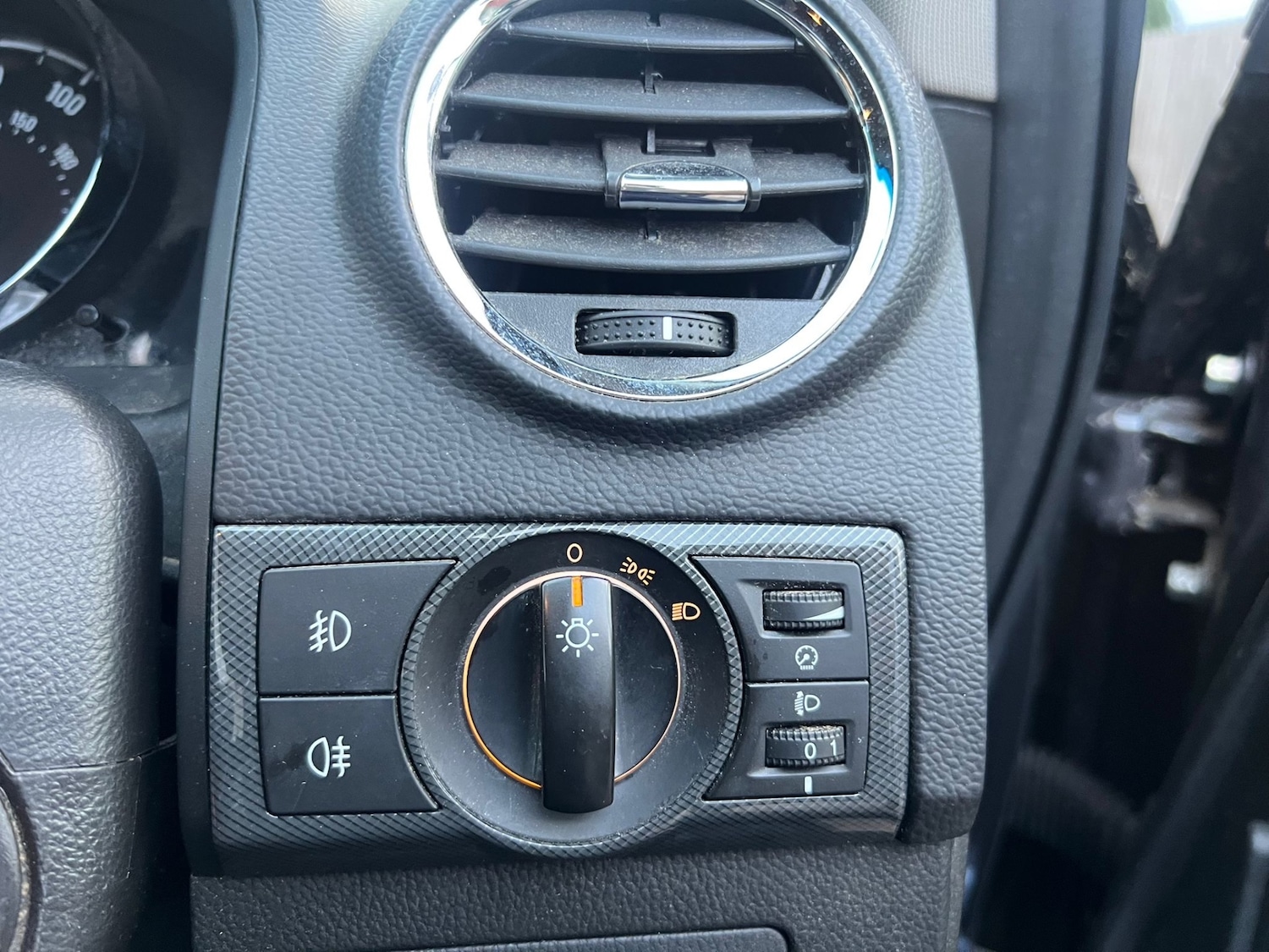 Used Vauxhall Antara 2012 for sale - 76358399: Photo 18