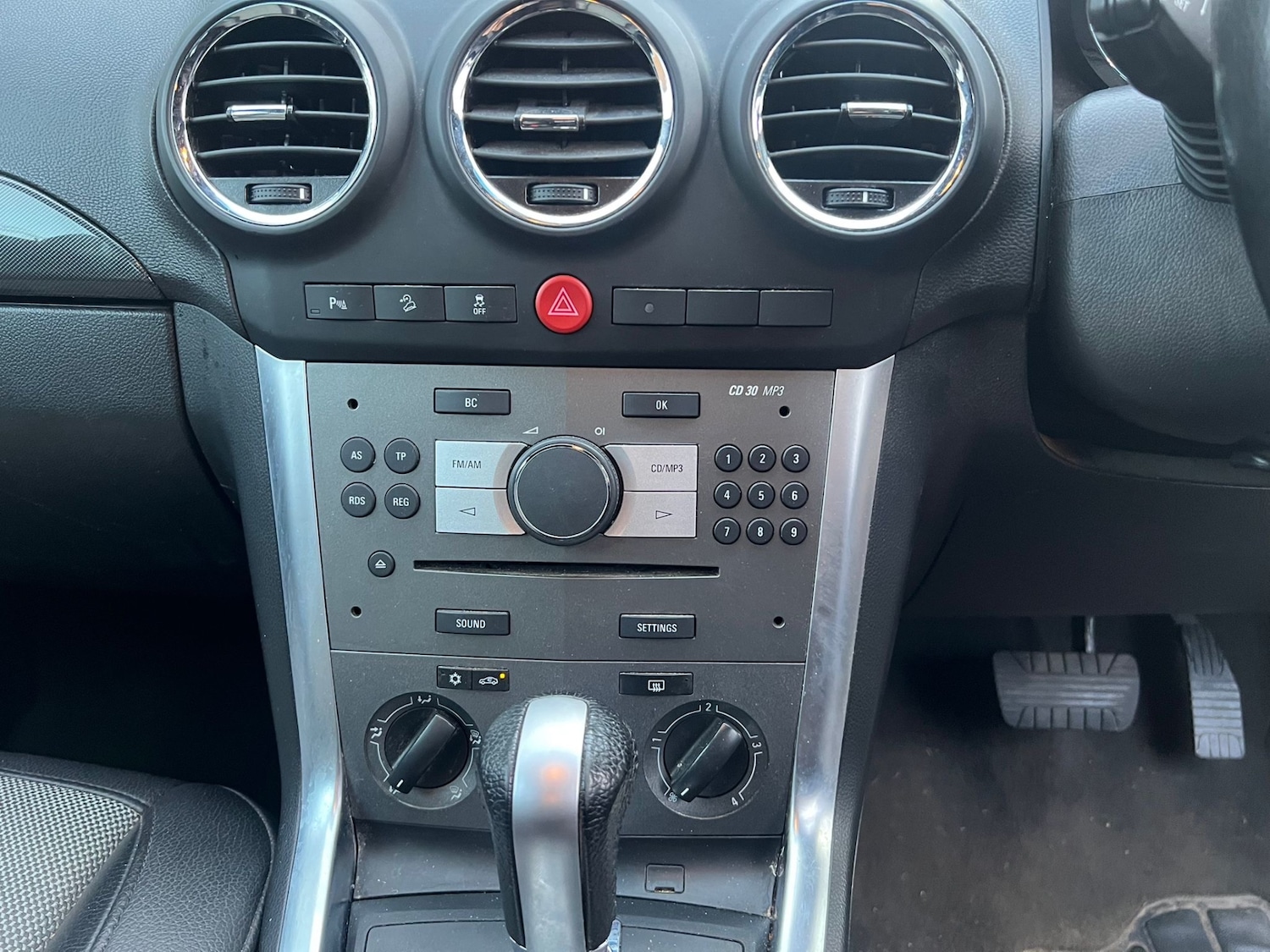 Used Vauxhall Antara 2012 for sale - 76358399: Photo 19