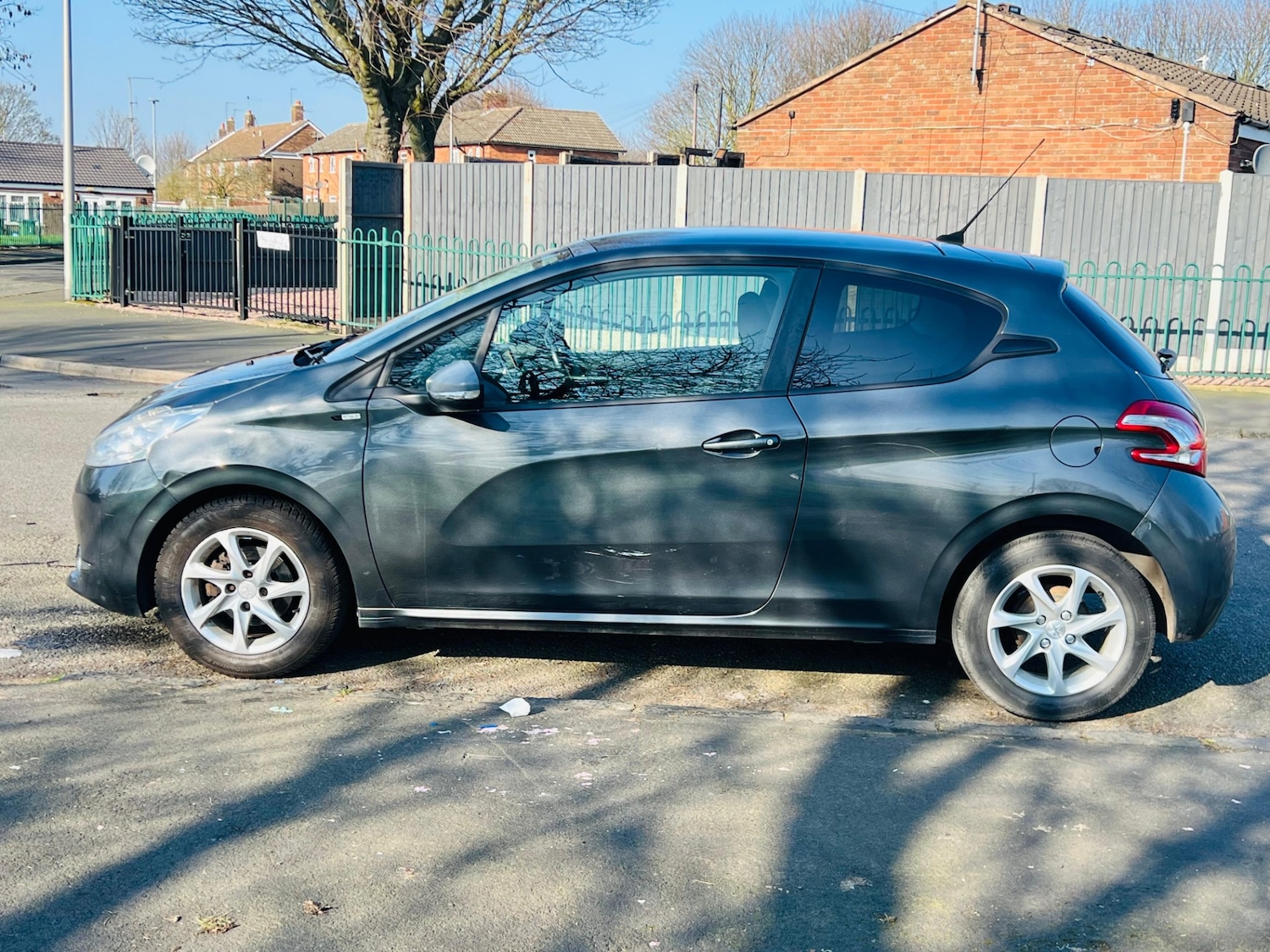 Used Peugeot 208 2015 for sale - 77613775: Photo 15