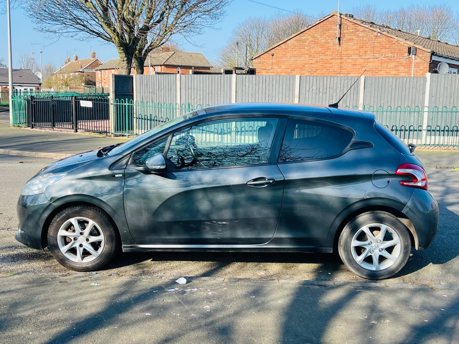 Used Peugeot 208 2015 for sale - 77613775: Photo 16