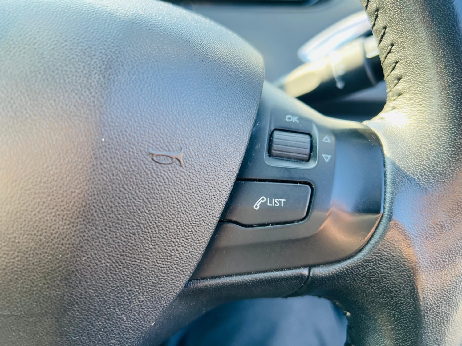 Used Peugeot 208 2015 for sale - 77613775: Photo 40