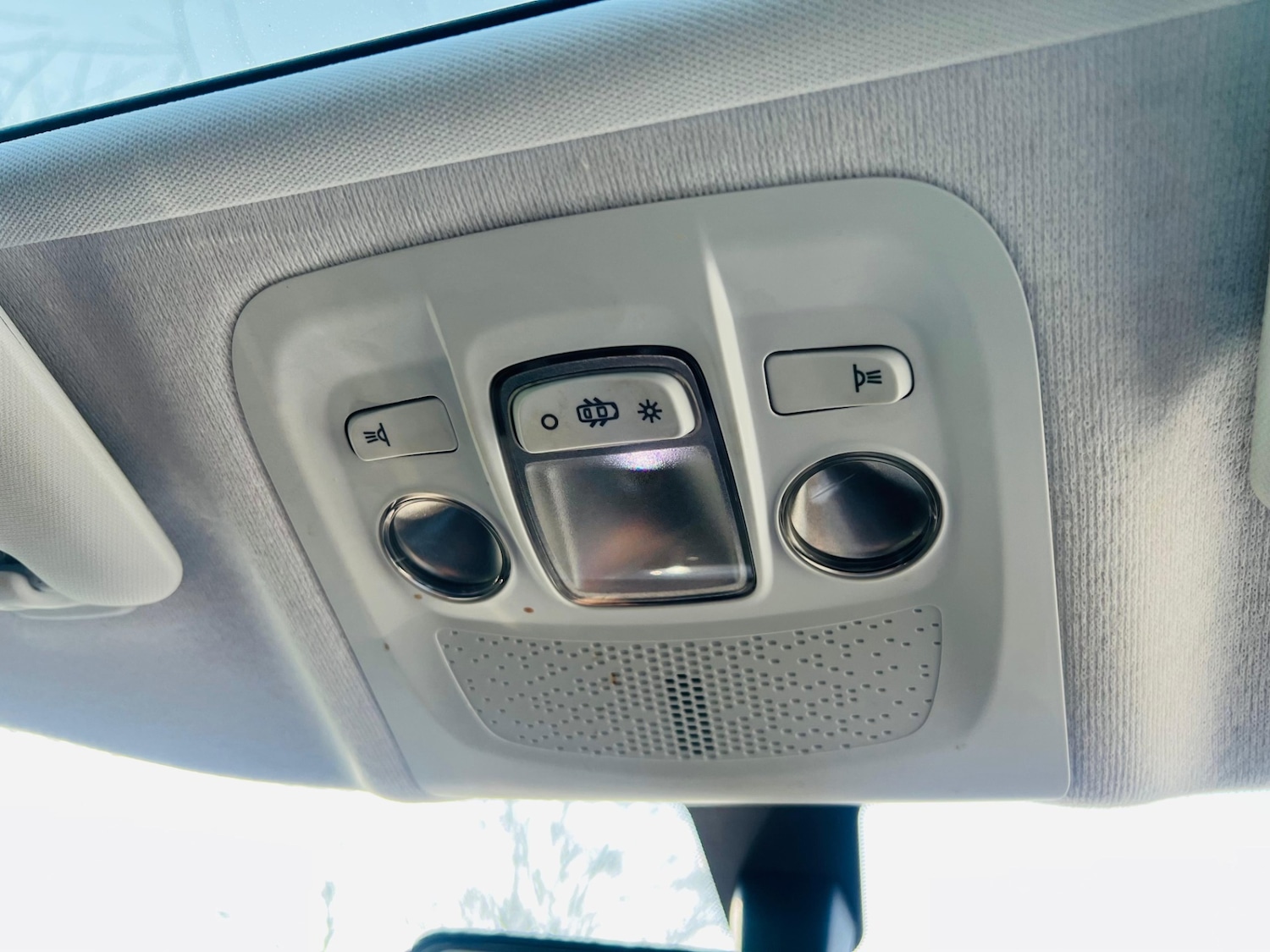 Used Peugeot 208 2015 for sale - 77613775: Photo 41