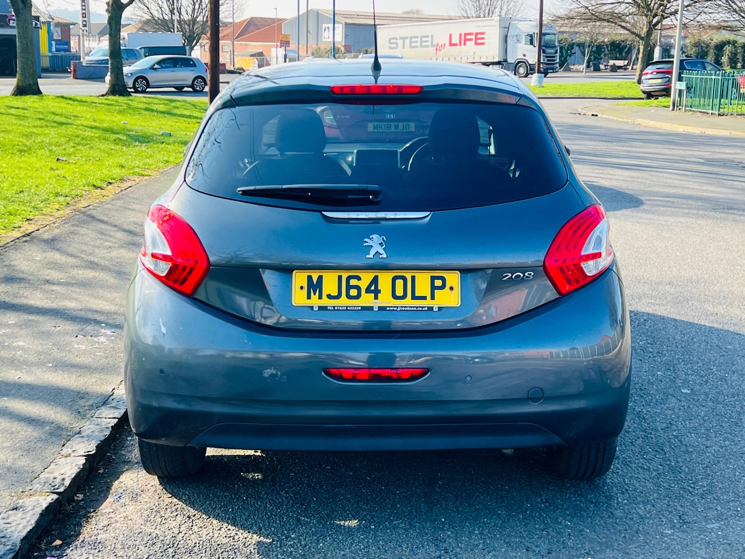 Used Peugeot 208 2015 for sale - 77613775: Photo 9