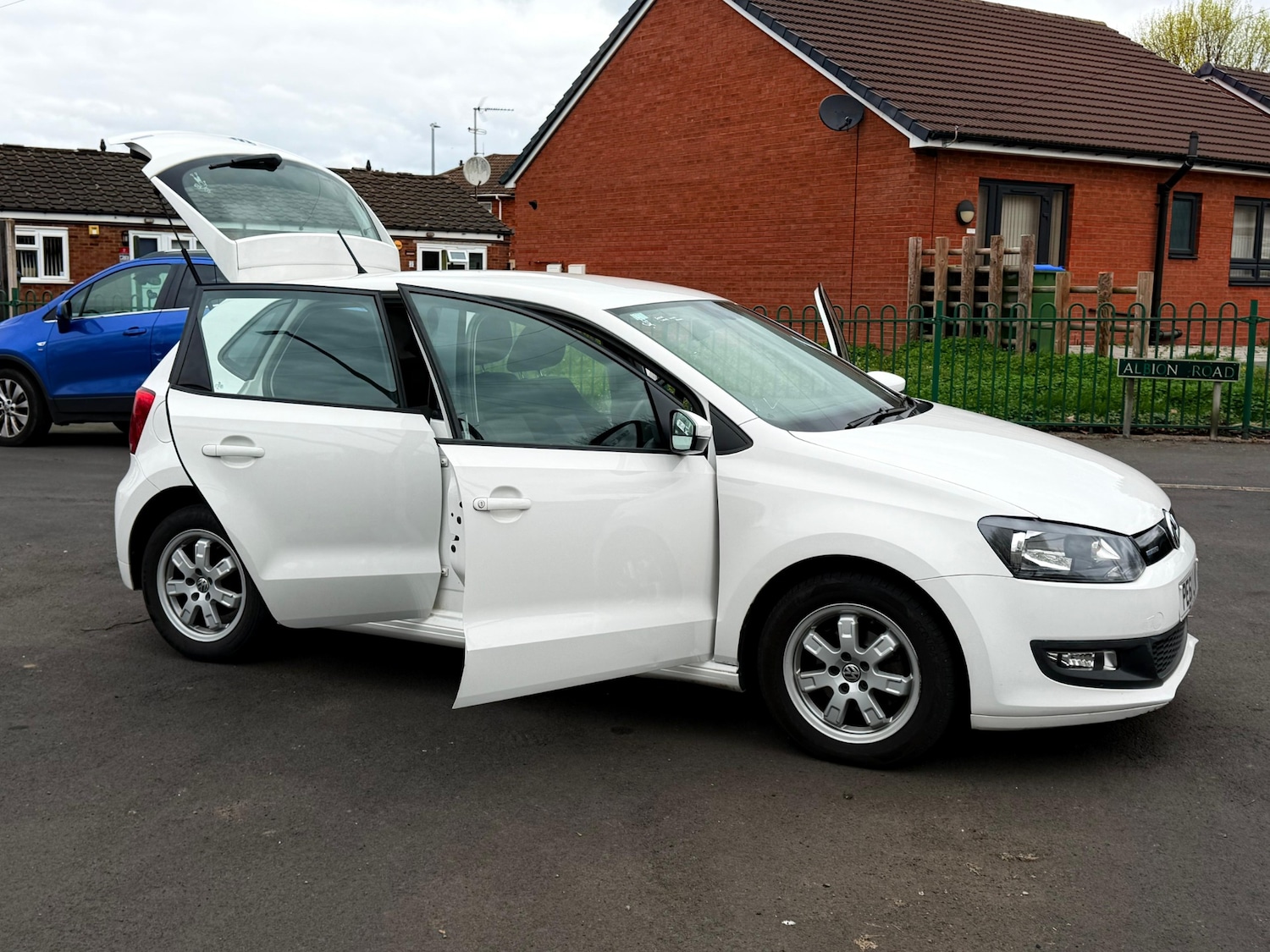 Used Volkswagen Polo 2011 for sale - 77959258: Photo 23