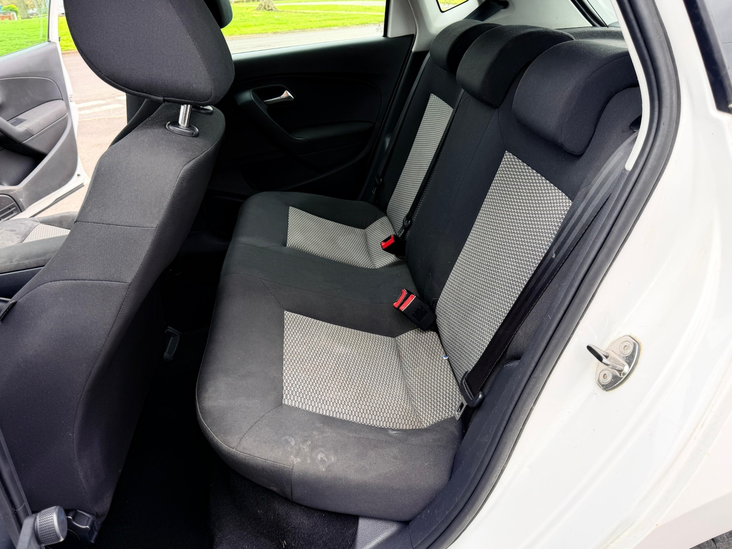 Used Volkswagen Polo 2011 for sale - 77959258: Photo 27