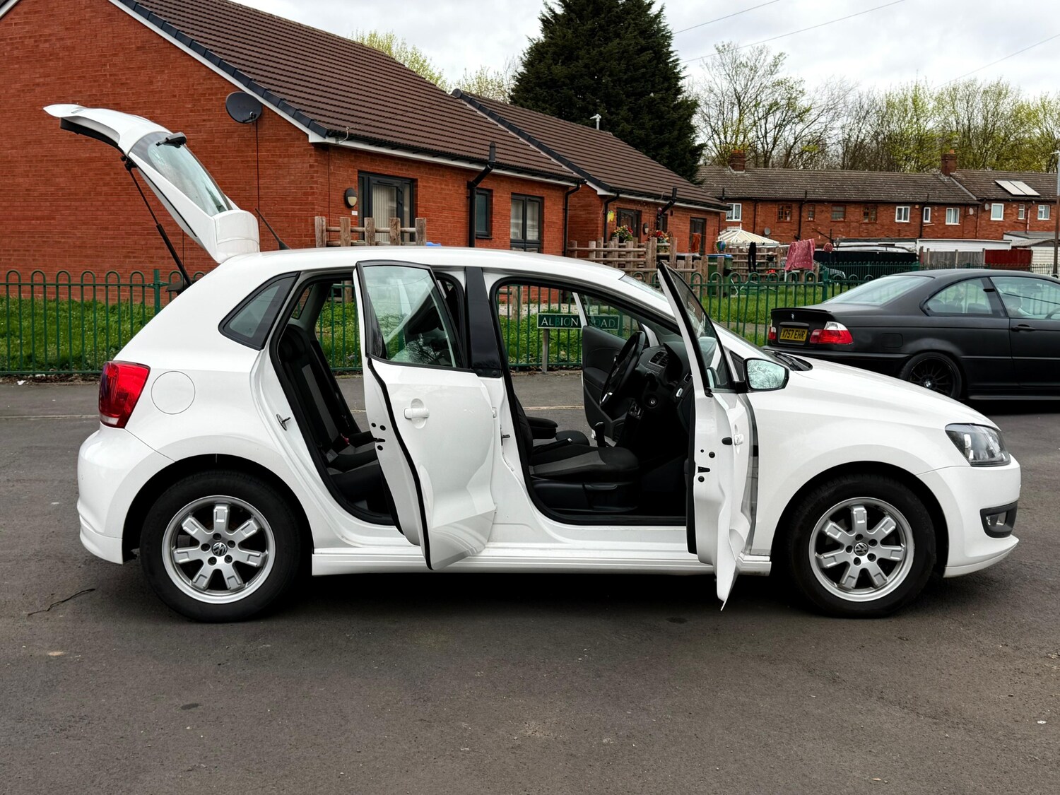 Used Volkswagen Polo 2011 for sale - 77959258: Photo 28