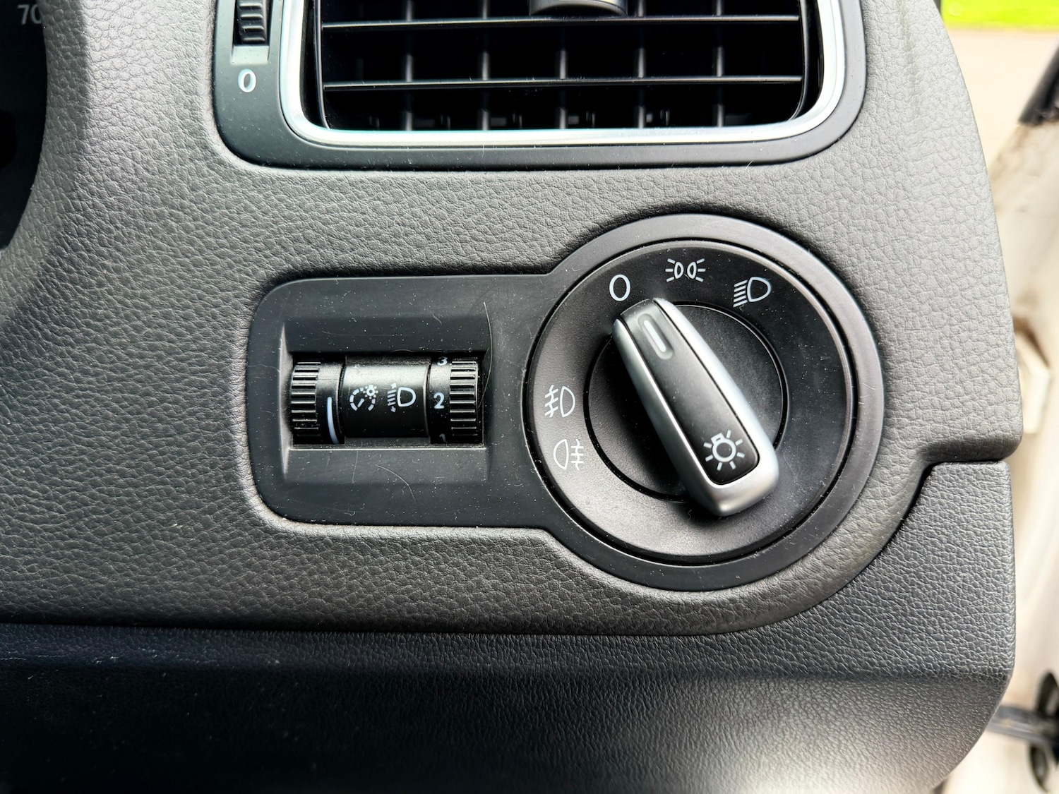 Used Volkswagen Polo 2011 for sale - 77959258: Photo 31