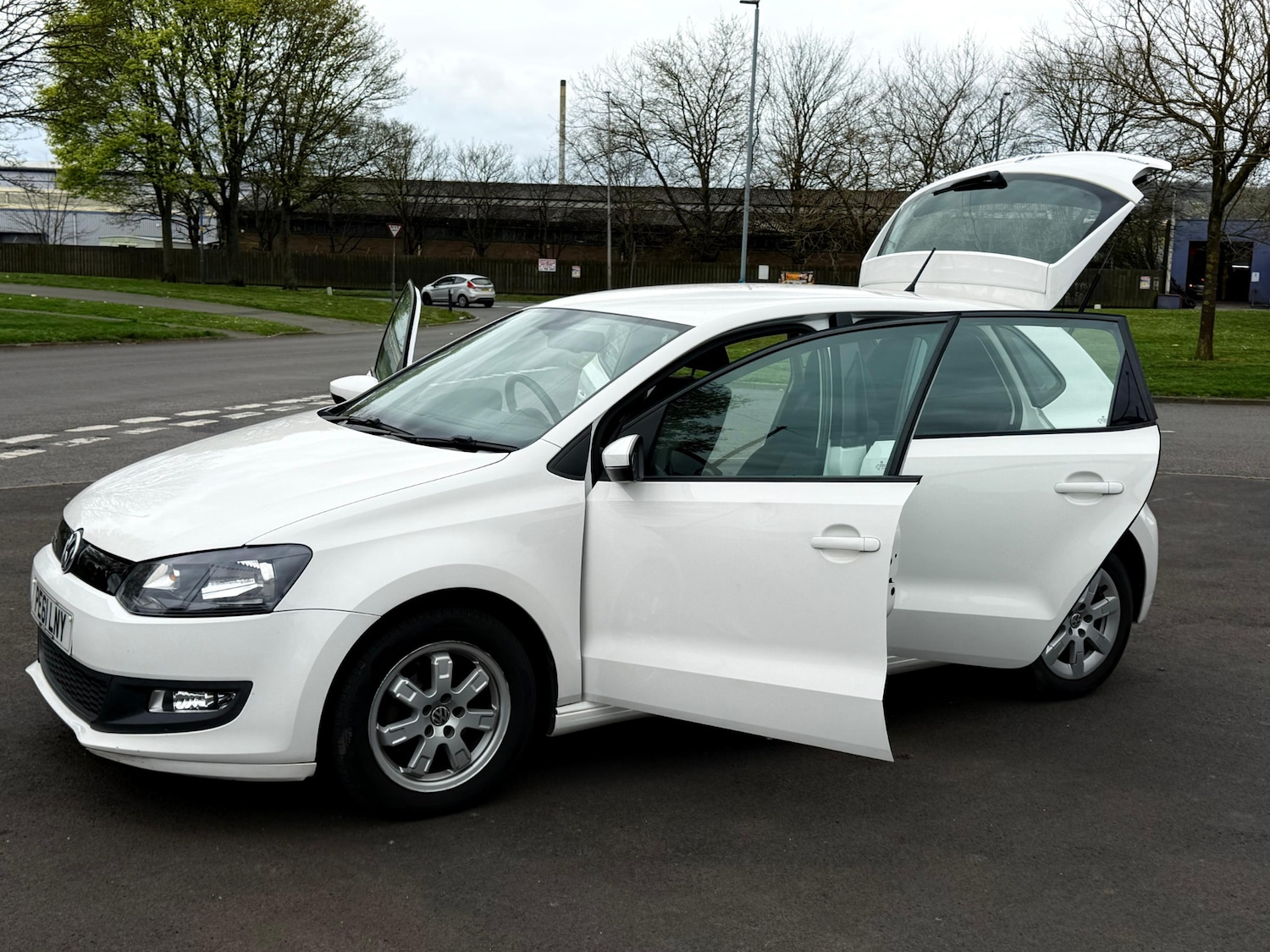 Used Volkswagen Polo 2011 for sale - 77959258: Photo 4