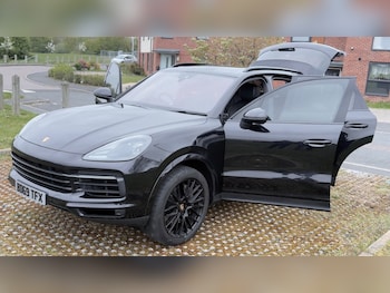 Used Porsche Cayenne 2019 for sale - 78641083: Photo