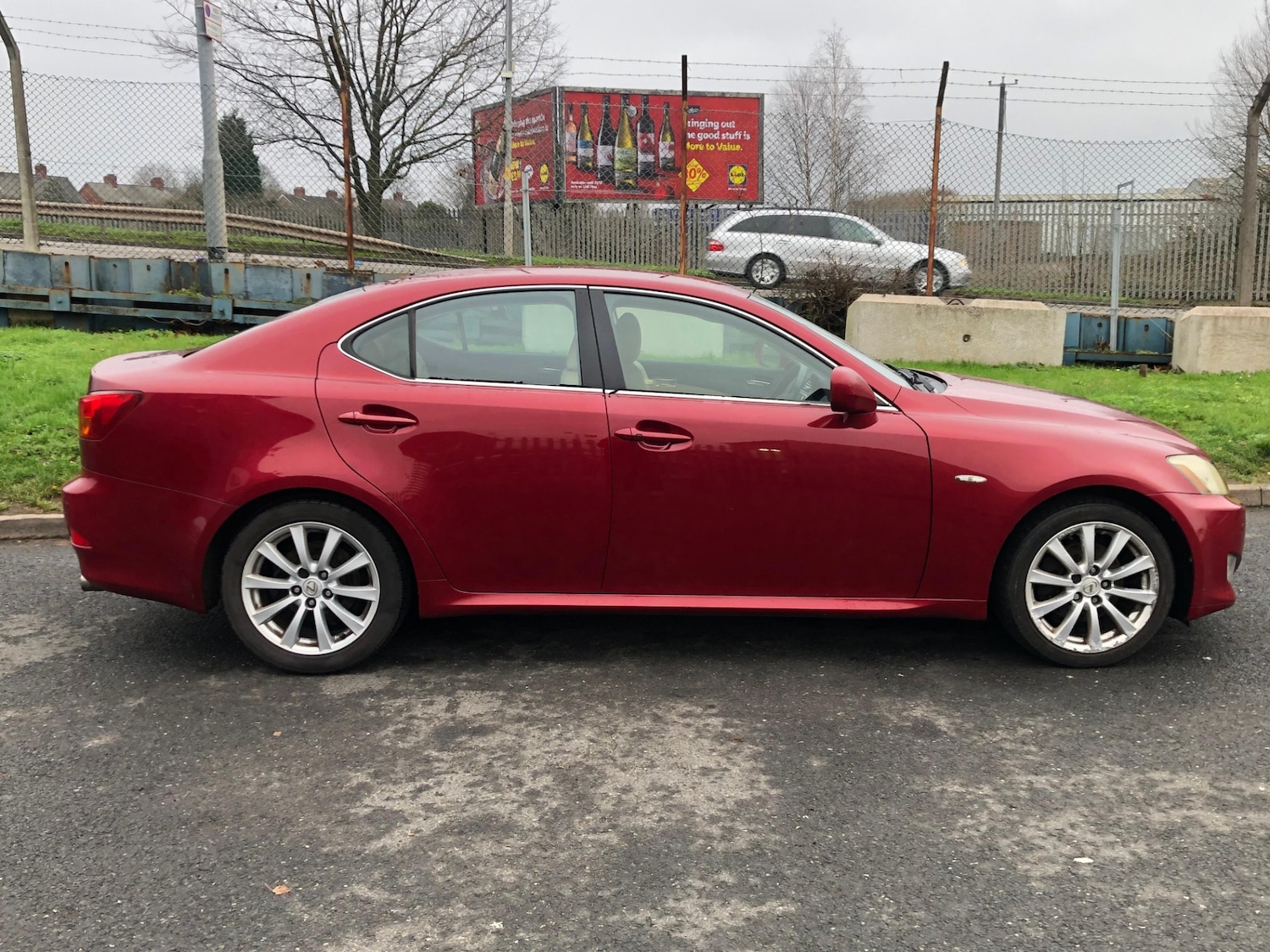 Used Lexus IS 2005 for sale - 77042476: Photo 2