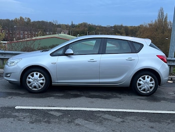 Used Vauxhall Astra 2010 for sale - 76446996: Photo