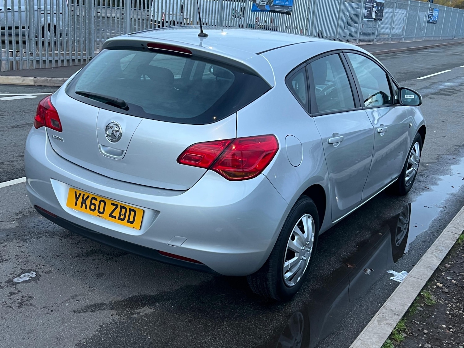 Used Vauxhall Astra 2010 for sale - 76446996: Photo 8