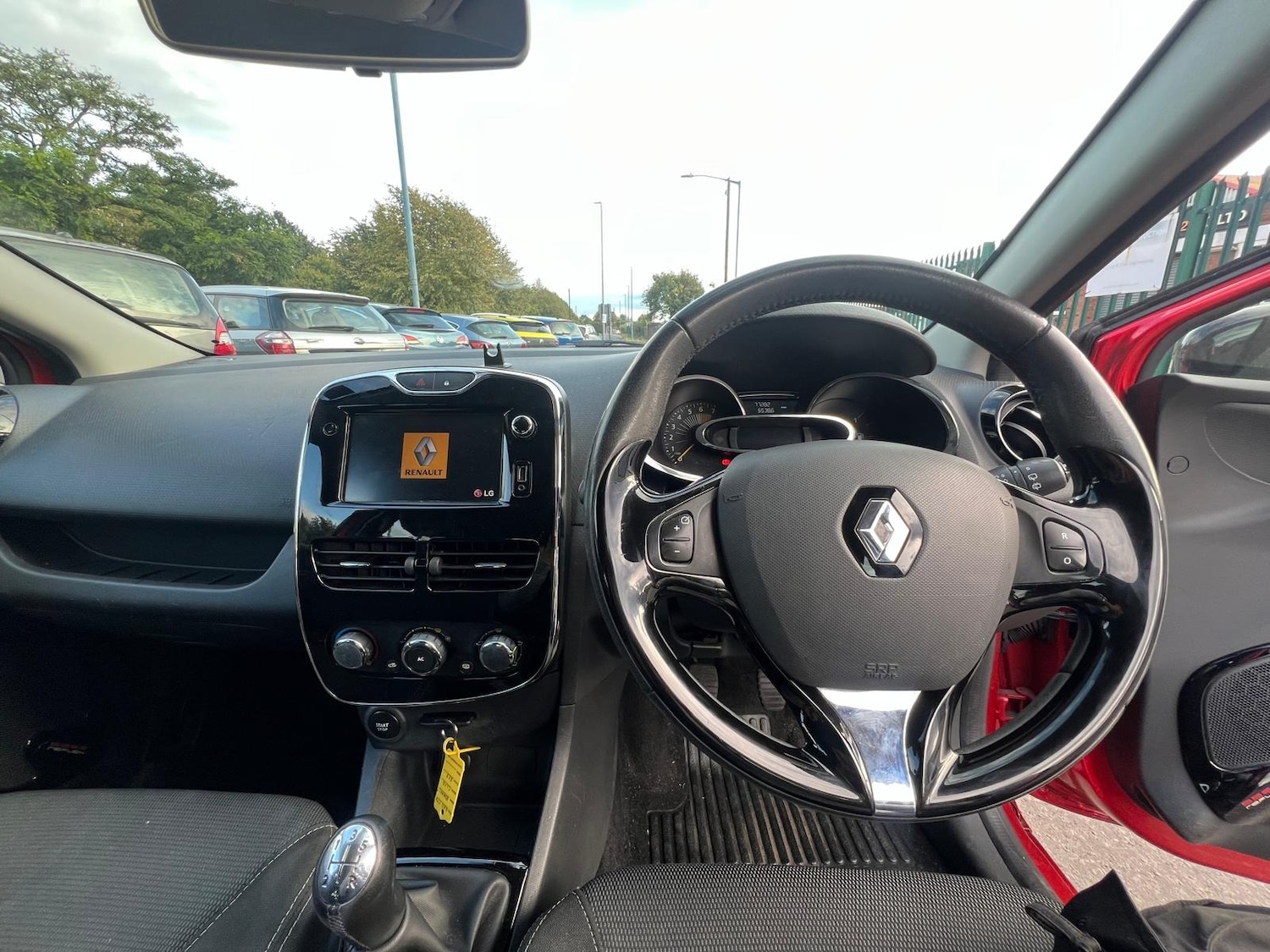 Used Renault Clio 2013 for sale - 76167584: Photo 22