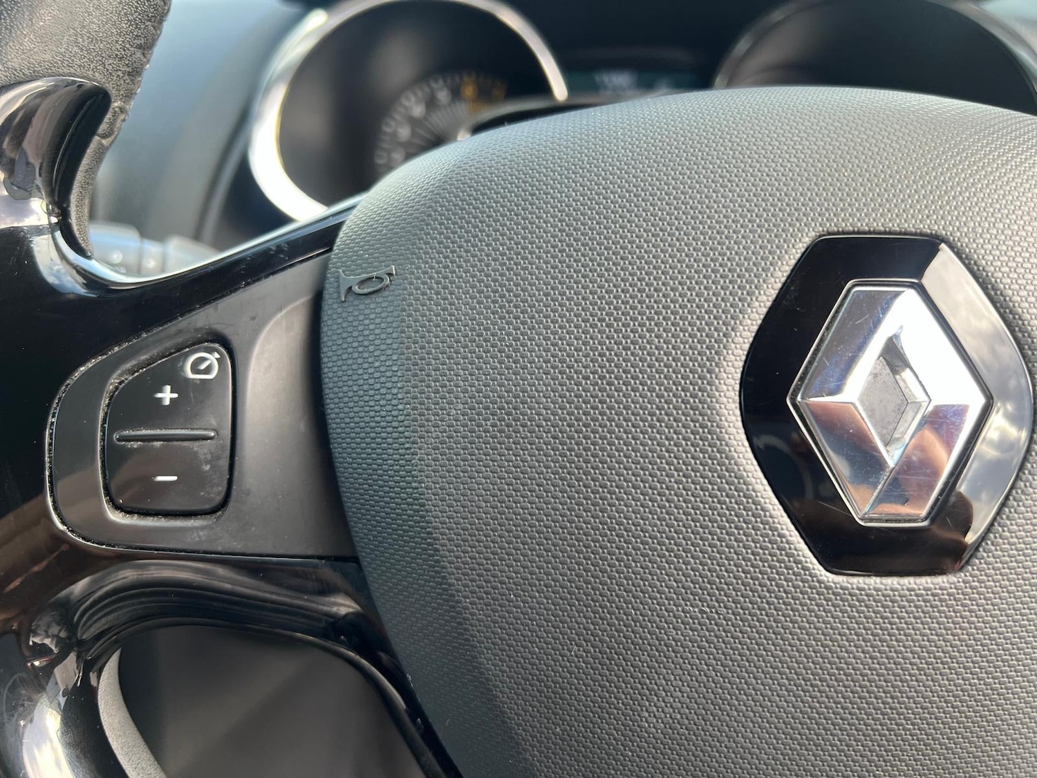 Used Renault Clio 2013 for sale - 76167584: Photo 27
