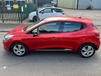 Used Renault Clio 2013 for sale - 76167584: Photo