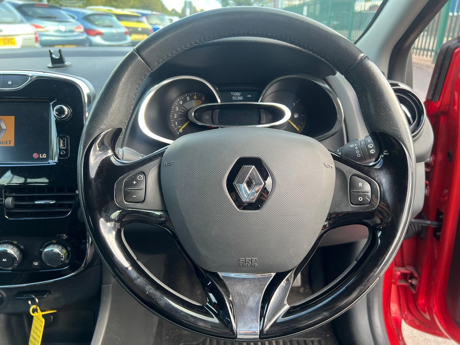 Used Renault Clio 2013 for sale - 76167584: Photo 3