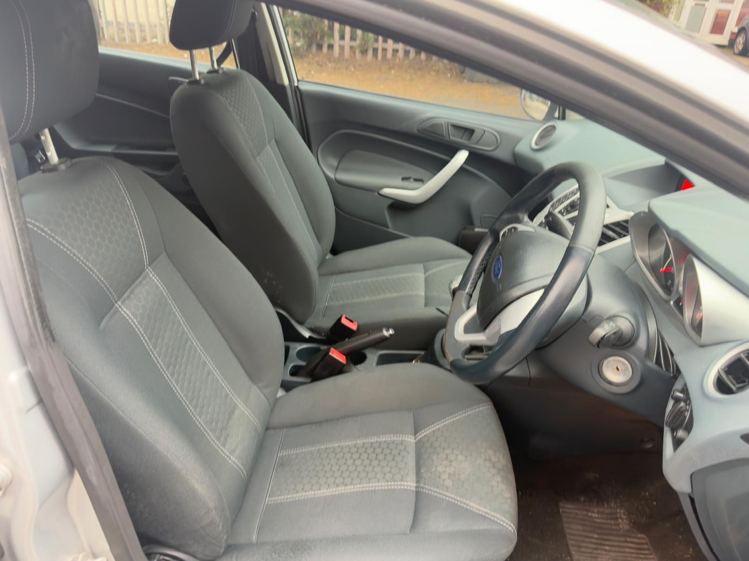 Used Ford Fiesta 2010 for sale - 77613692: Photo 12