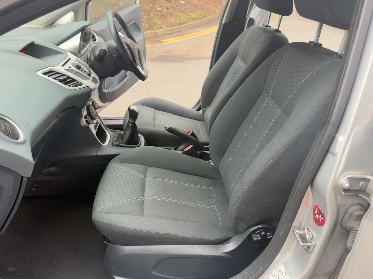 Used Ford Fiesta 2010 for sale - 77613692: Photo 17