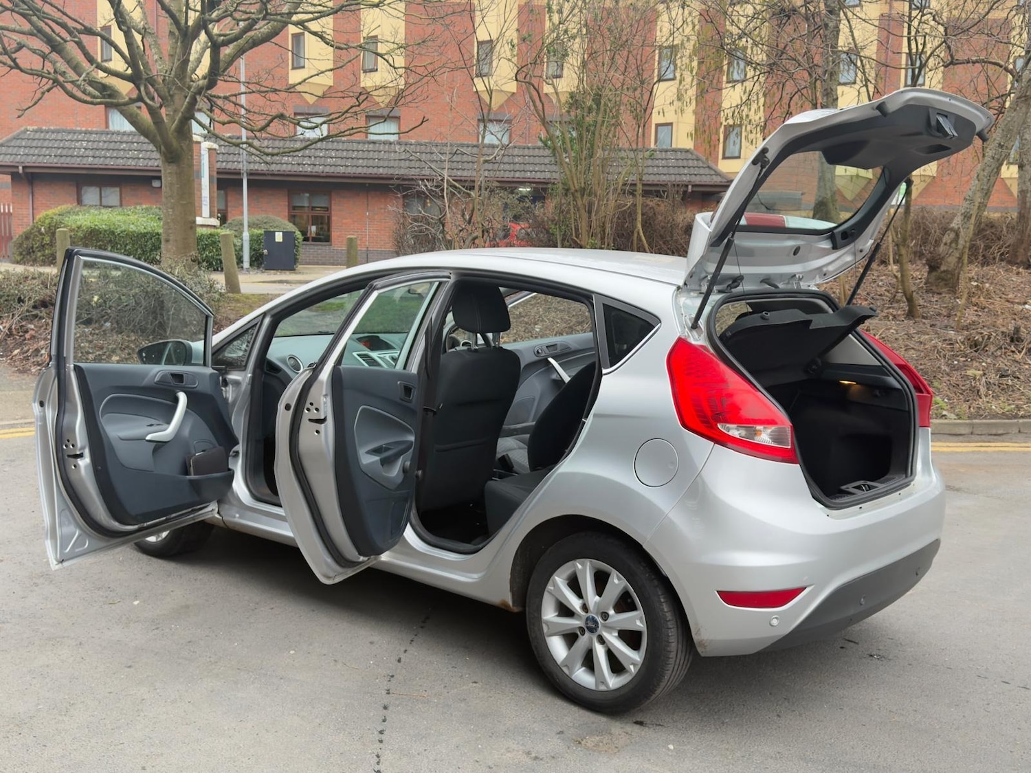 Used Ford Fiesta 2010 for sale - 77613692: Photo 36