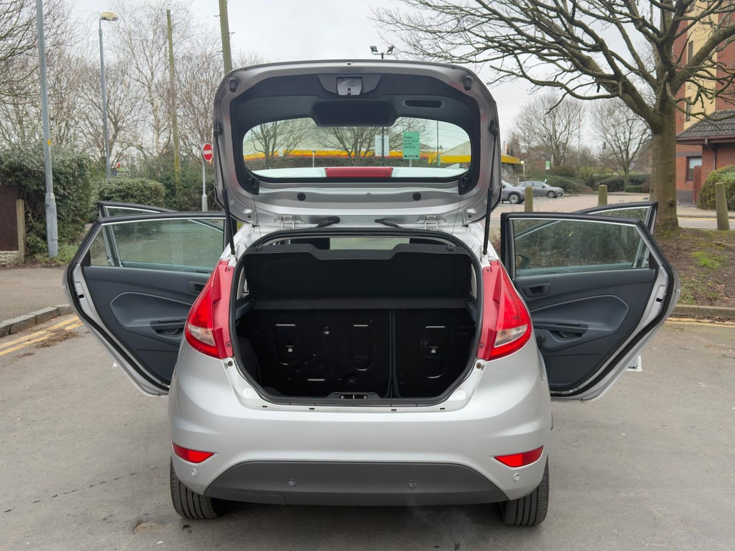 Used Ford Fiesta 2010 for sale - 77613692: Photo 38