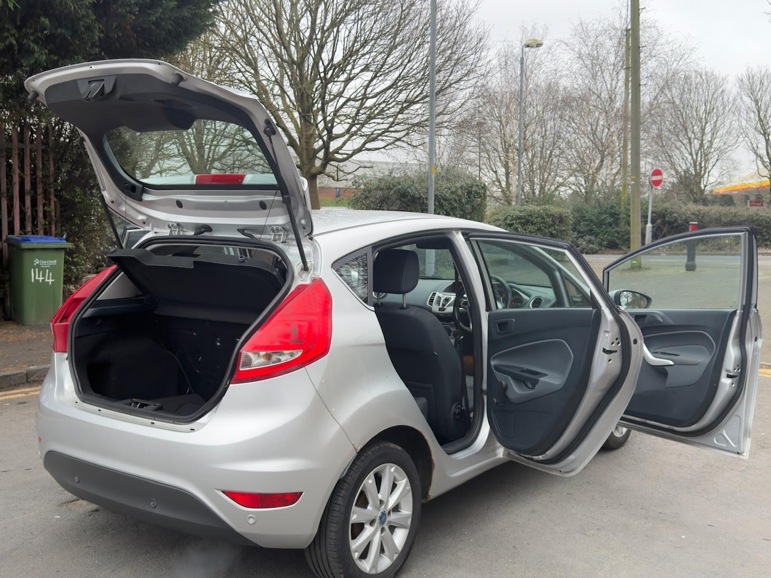 Used Ford Fiesta 2010 for sale - 77613692: Photo 40