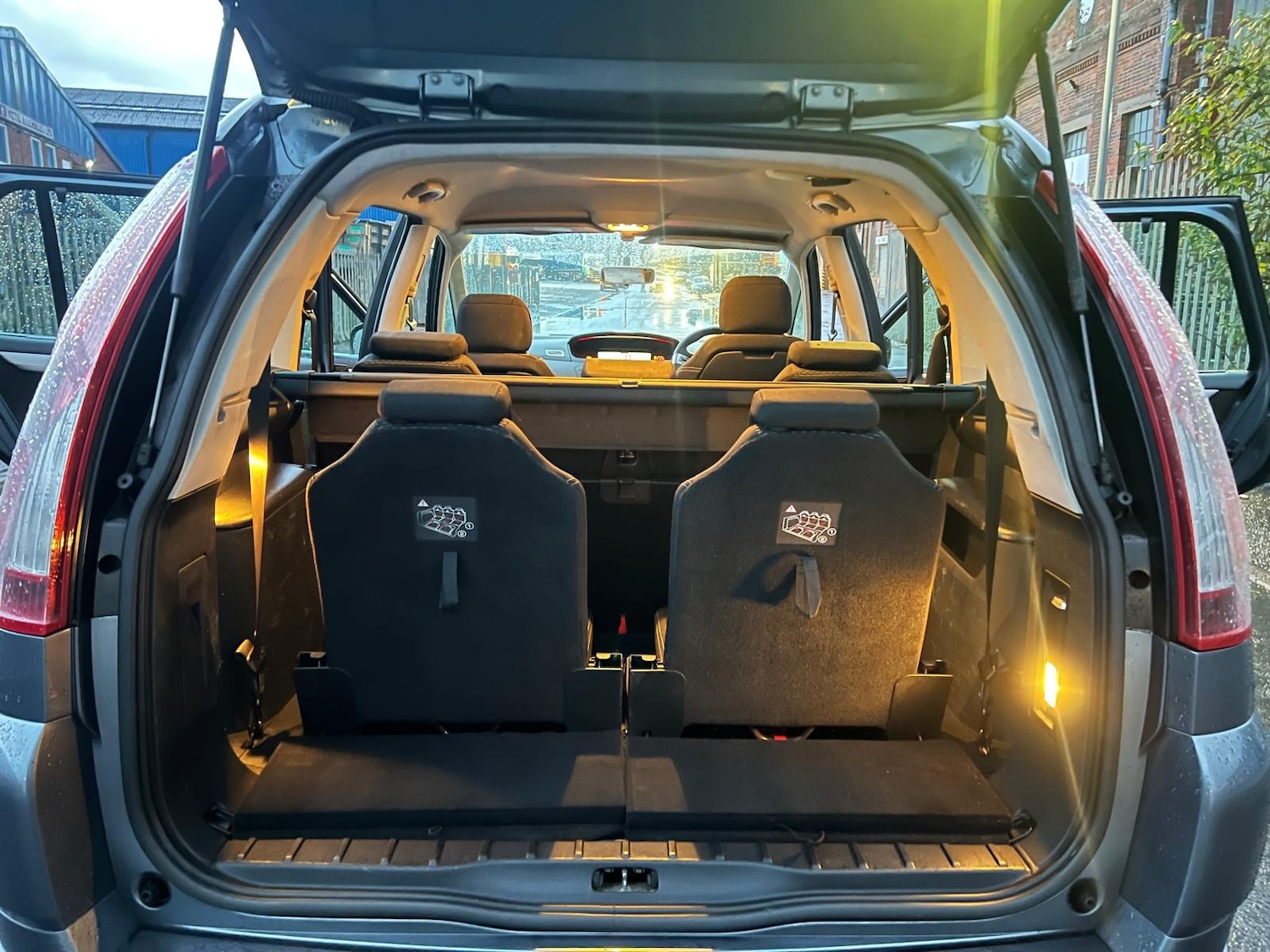 Used Citroen C4 Grand Picasso 2009 for sale - 76447040: Photo 30