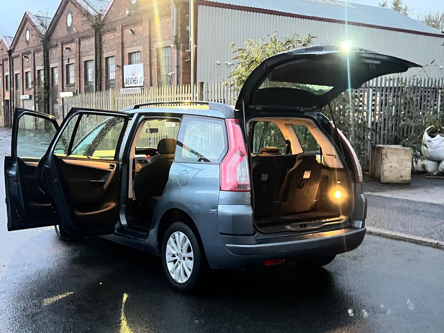 Used Citroen C4 Grand Picasso 2009 for sale - 76447040: Photo 39