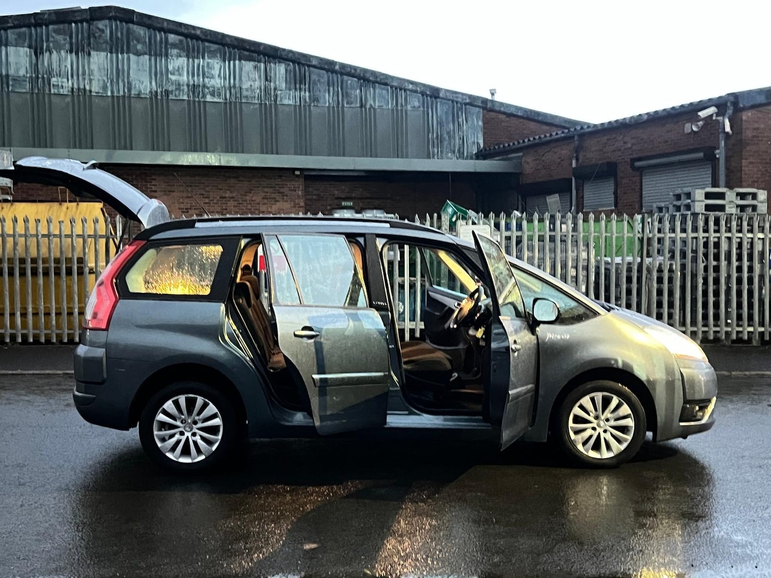 Used Citroen C4 Grand Picasso 2009 for sale - 76447040: Photo 40