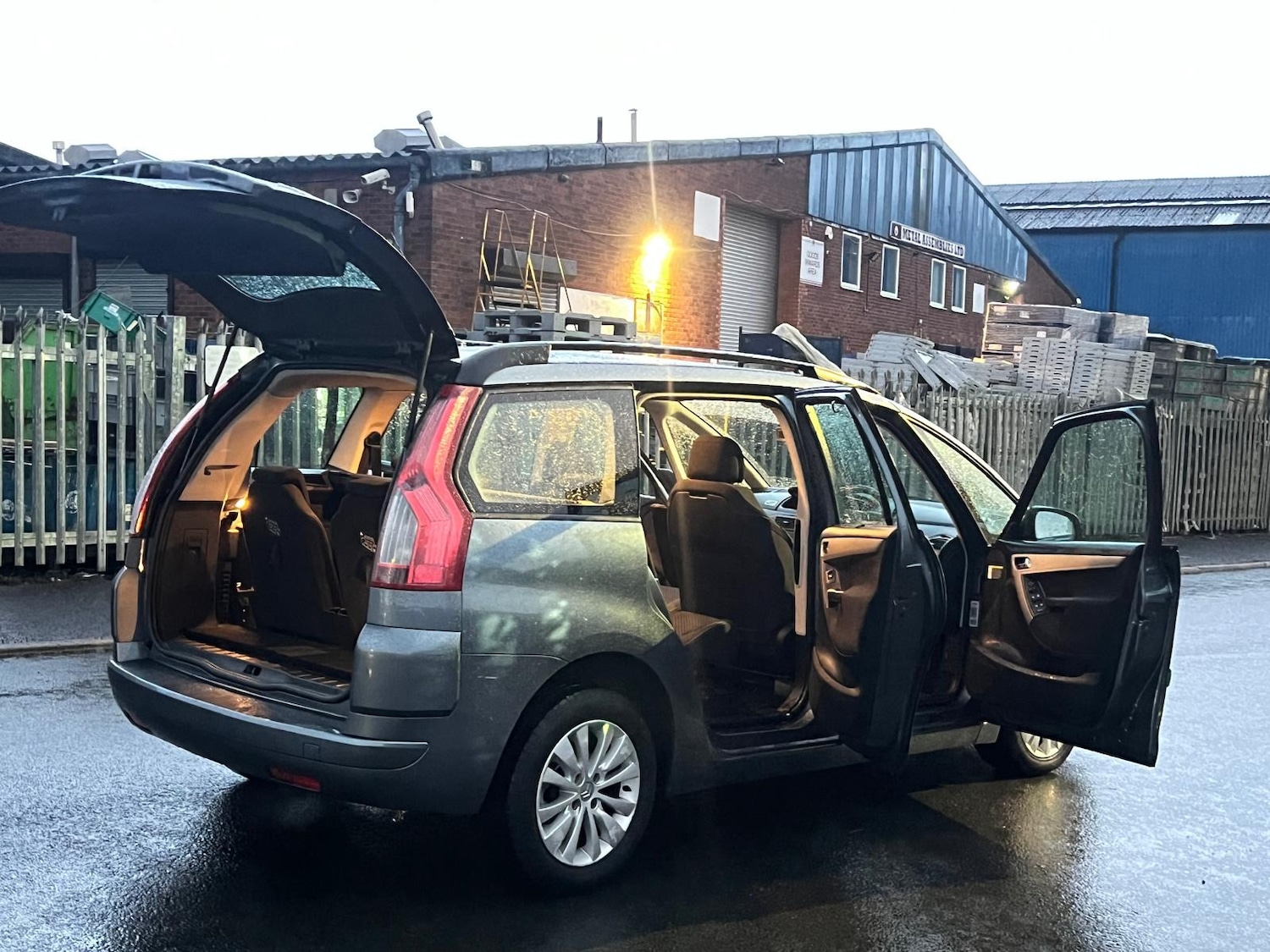 Used Citroen C4 Grand Picasso 2009 for sale - 76447040: Photo 41