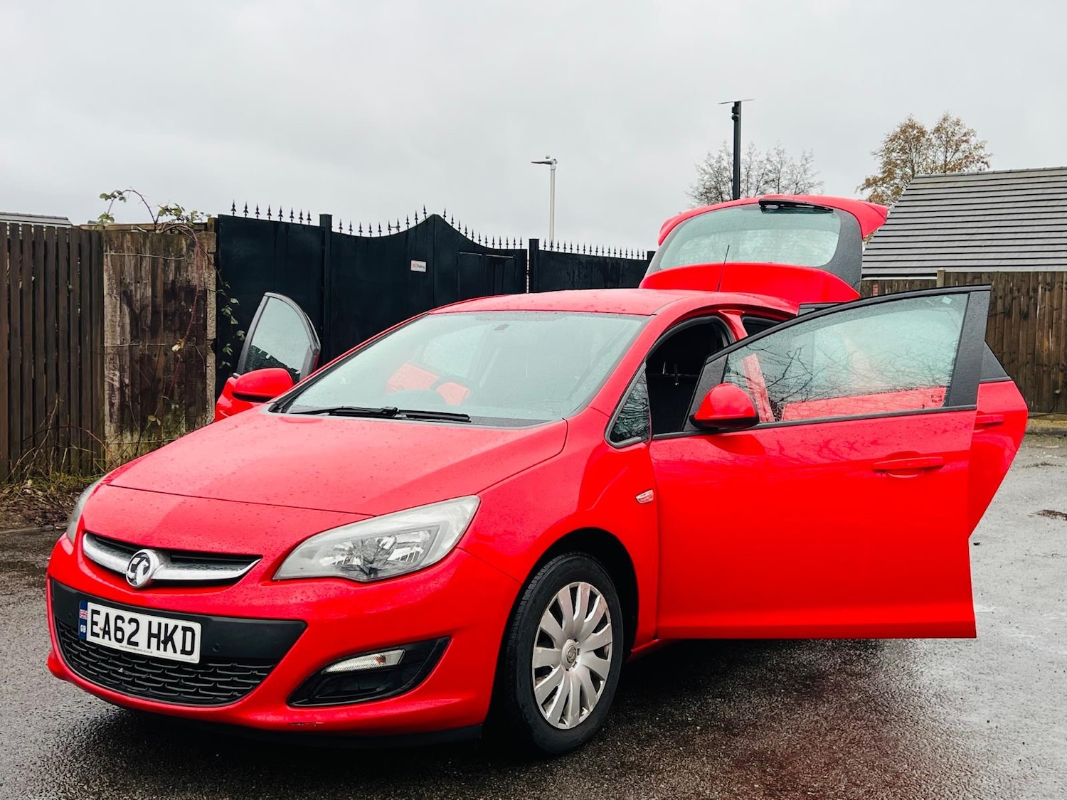 Used Vauxhall Astra 2012 for sale - 77546090: Photo 3