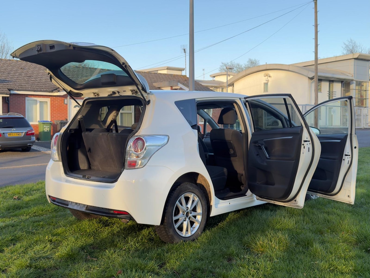 Used Toyota Verso 2014 for sale - 77332361: Photo 24