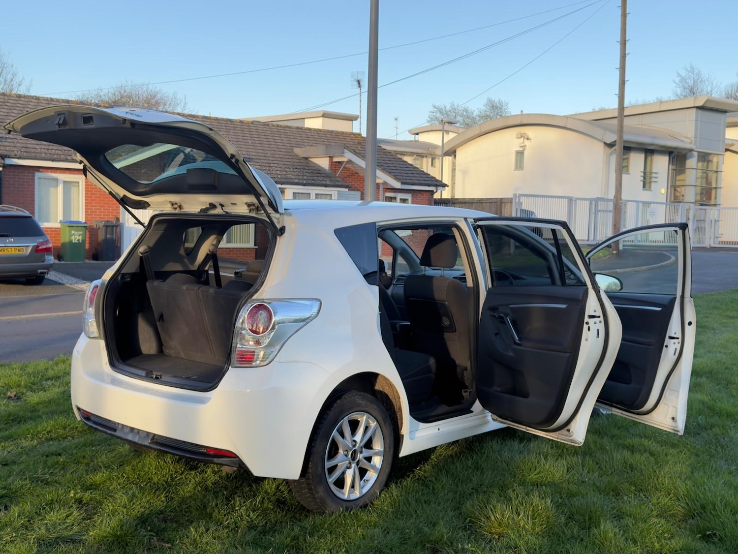 Used Toyota Verso 2014 for sale - 77332361: Photo 25