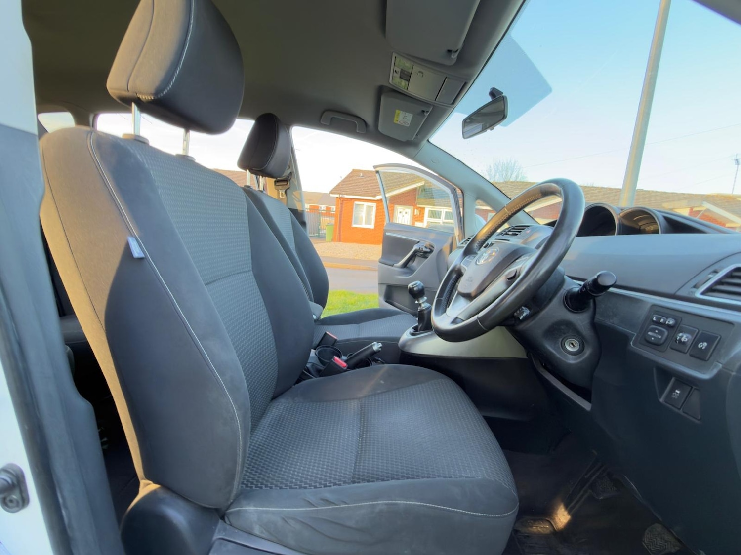 Used Toyota Verso 2014 for sale - 77332361: Photo 27