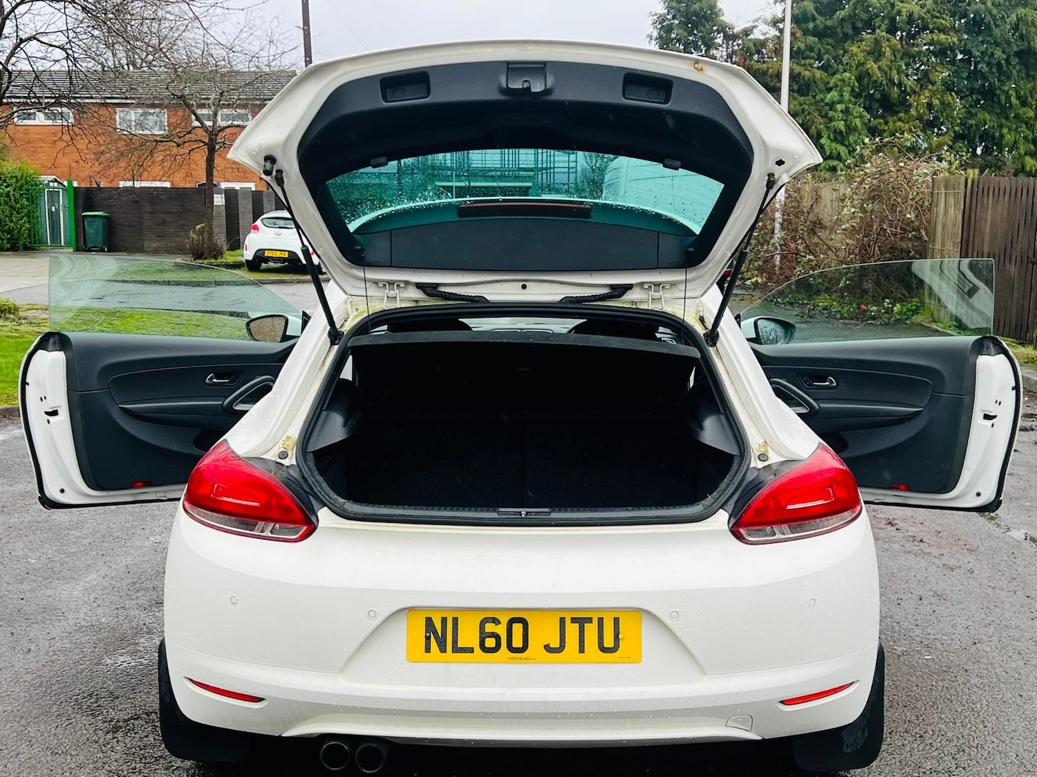 Used Volkswagen Scirocco 2010 for sale - 77550792: Photo 11