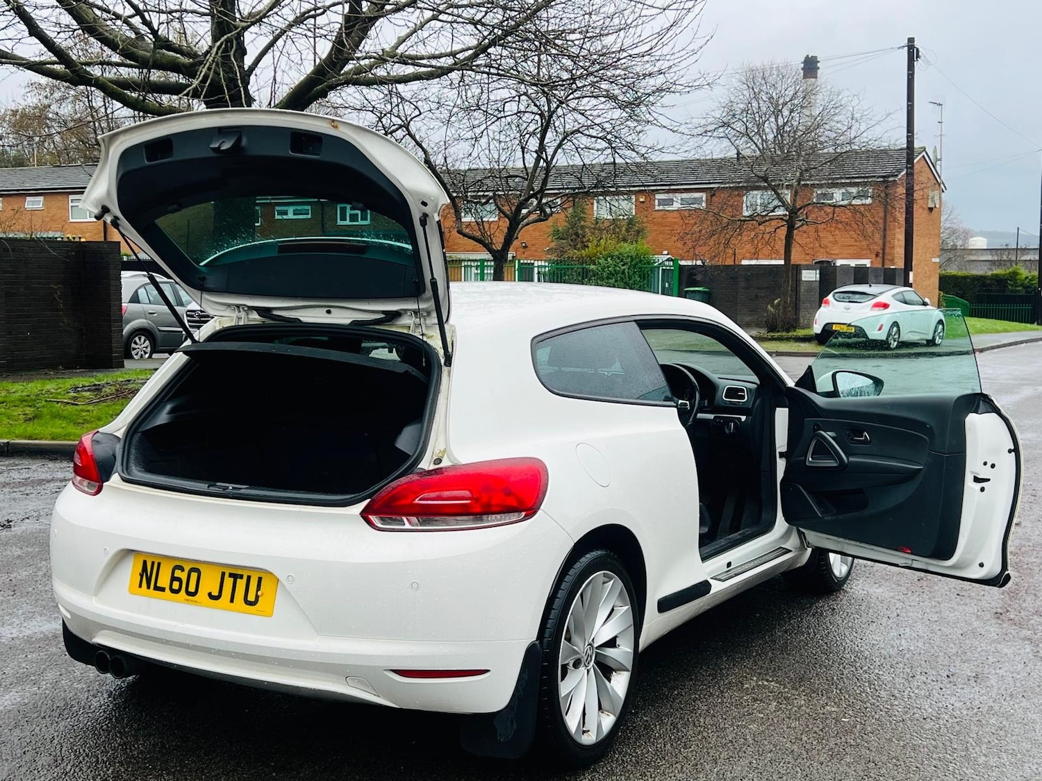 Used Volkswagen Scirocco 2010 for sale - 77550792: Photo 26