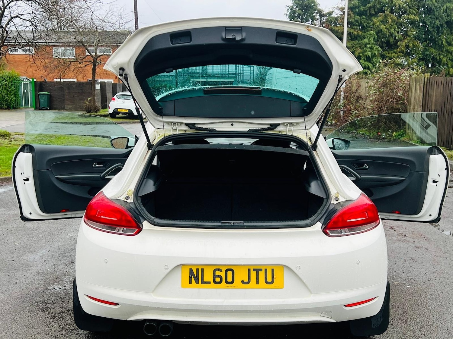 Used Volkswagen Scirocco 2010 for sale - 77550792: Photo 29