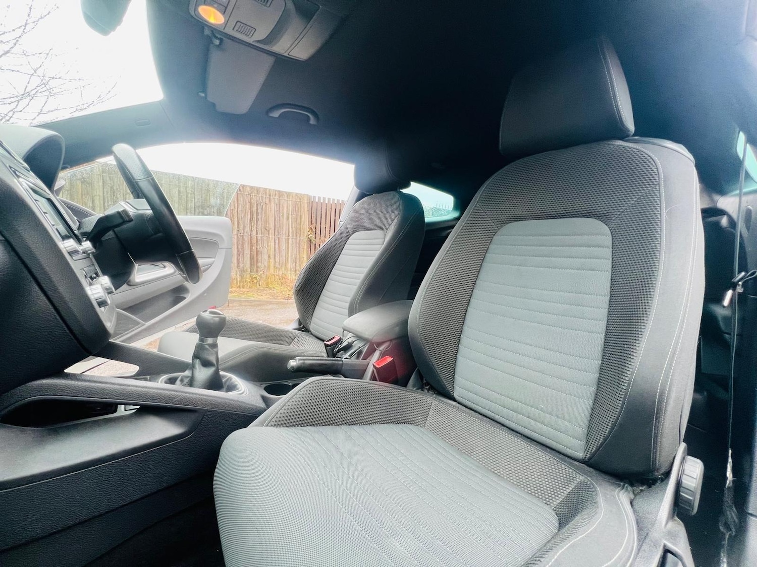 Used Volkswagen Scirocco 2010 for sale - 77550792: Photo 33