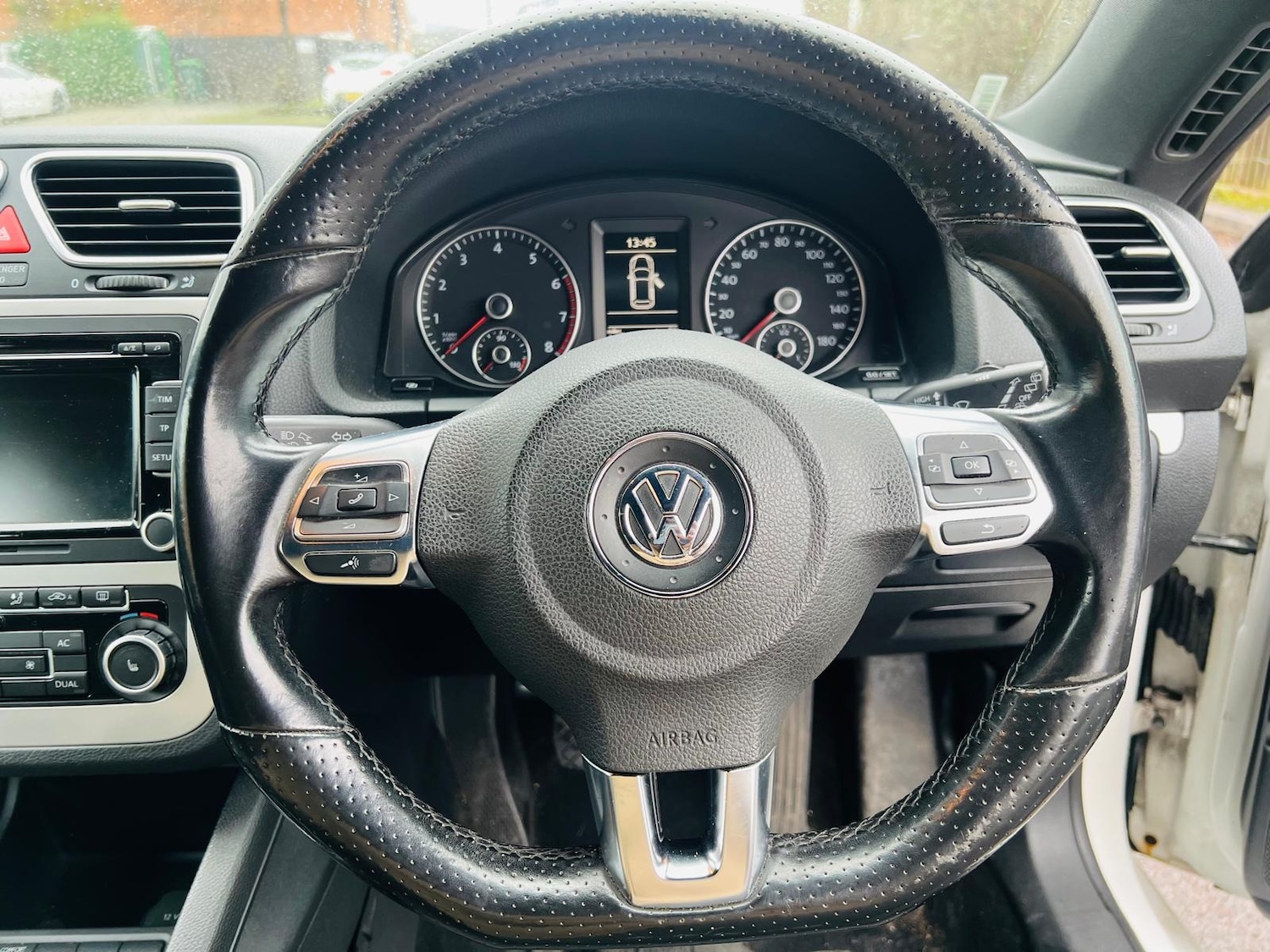 Used Volkswagen Scirocco 2010 for sale - 77550792: Photo 36