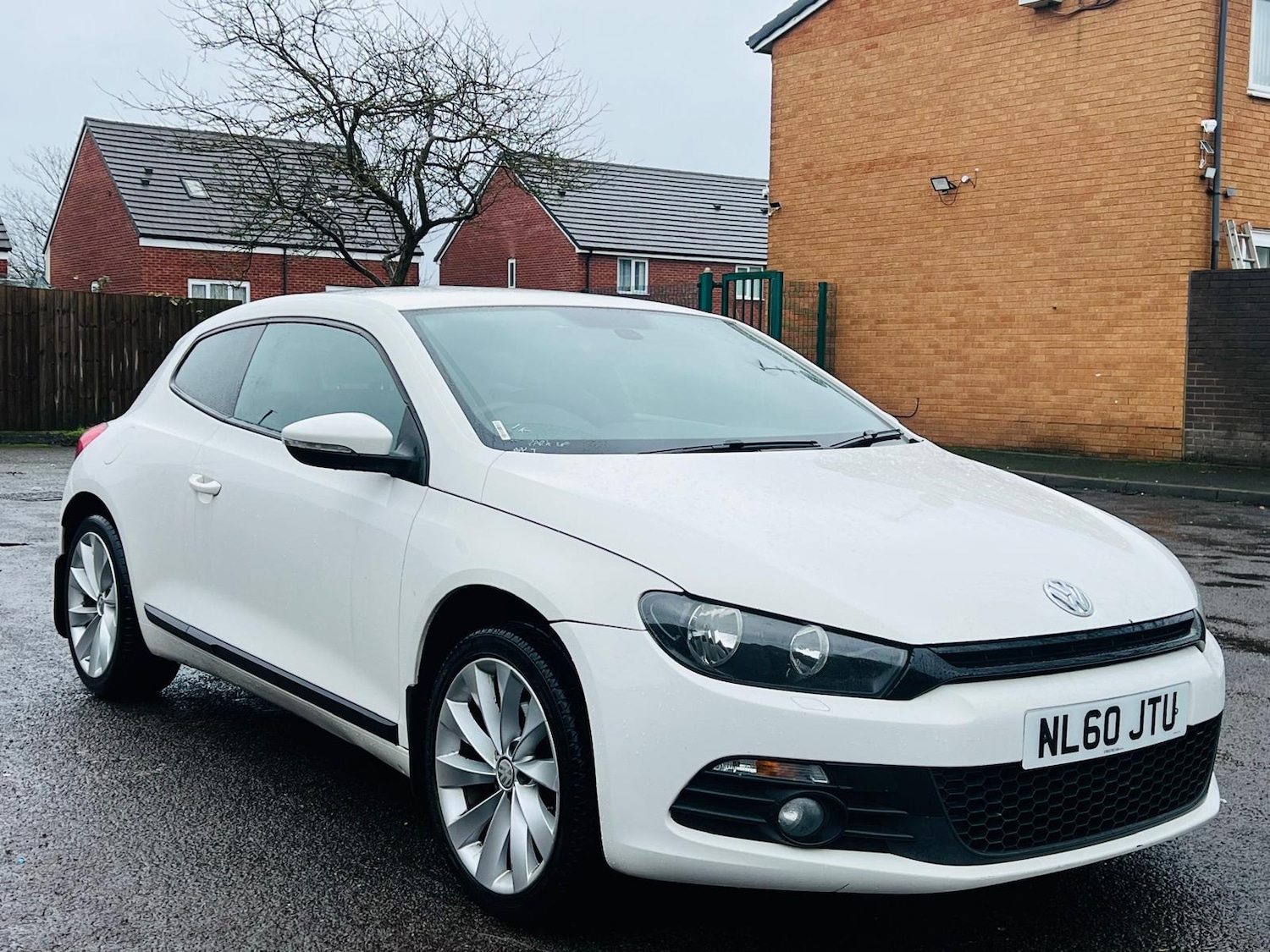 Used Volkswagen Scirocco 2010 for sale - 77550792: Photo 6